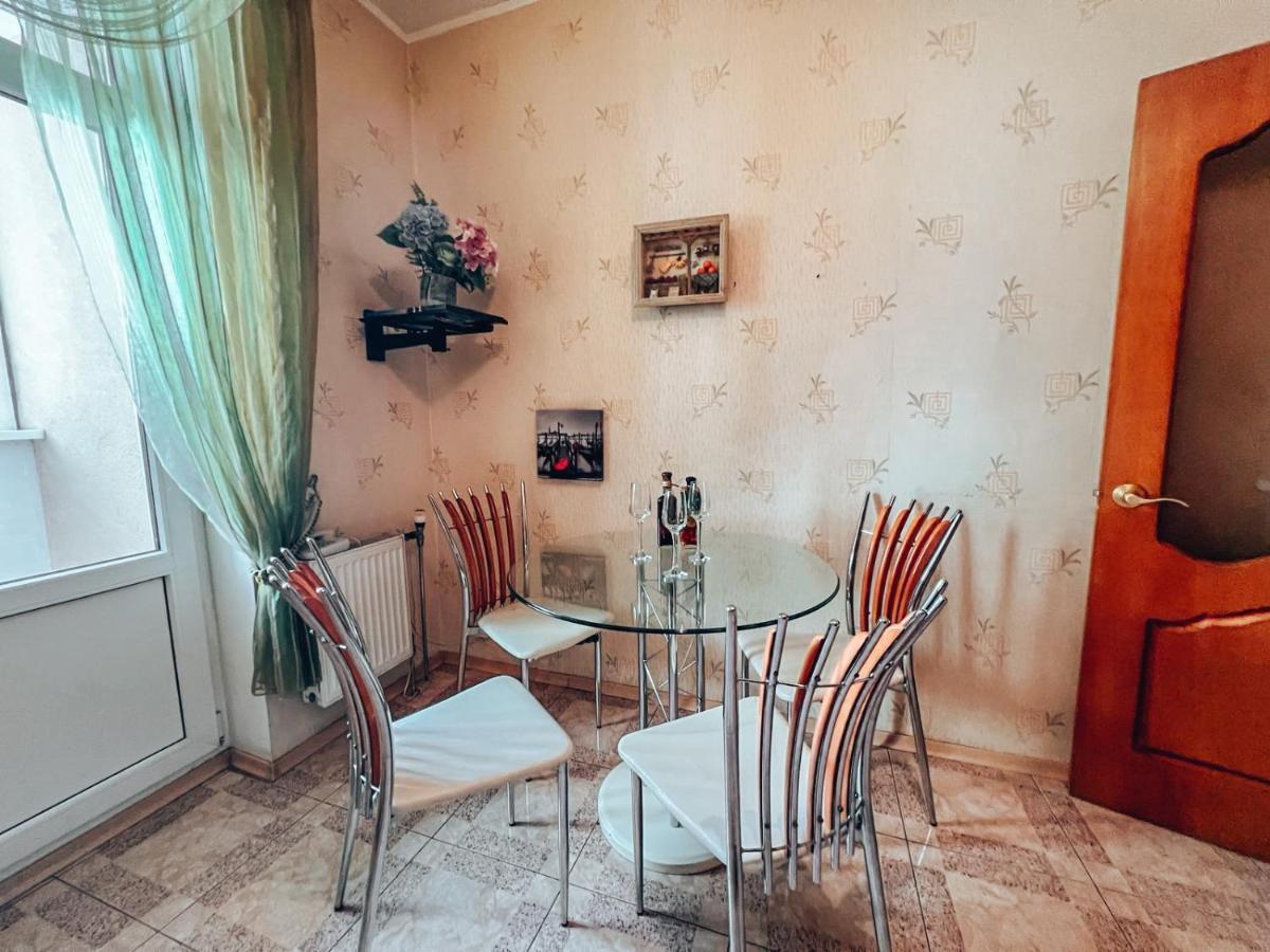 Cozy Apartments On The Left Bank Kiev Exterior foto